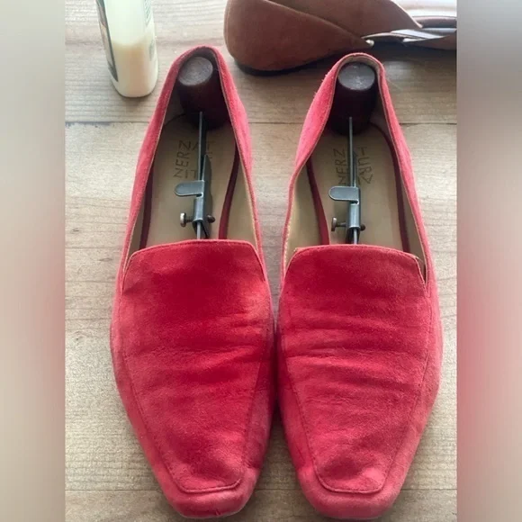 Naturalizer Clea Red Suede Loafer, silver heels, sized‎ 10 - Picture 3 of 10